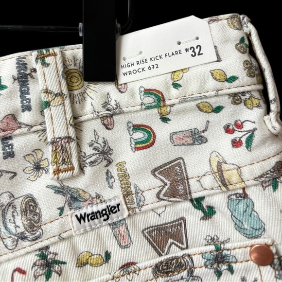 Wrangler High Rise Kick‎ Flare Rock 672 Spring Cowgirl Denim Jeans Women 32 NWT - Picture 8 of 11
